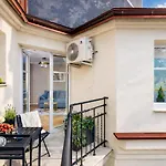 6 Toghether In One Offer Groups Families Parking Ac Wifi Jacuzzi *