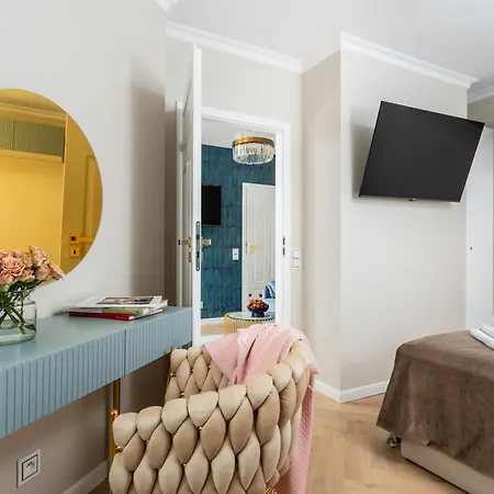 Lovely Toghether In One Offer Groups Families Parking Ac Wifi Jacuzzi Apartmán Krakov