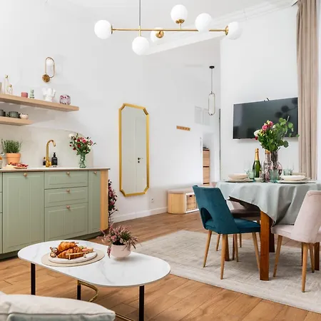 Lovely Toghether In One Offer Groups Families Parking Ac Wifi Jacuzzi Lägenhet
