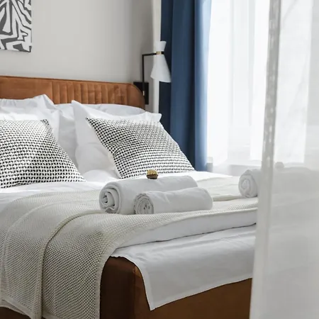 Lovely Toghether In One Offer Groups Families Parking Ac Wifi Jacuzzi Kraków